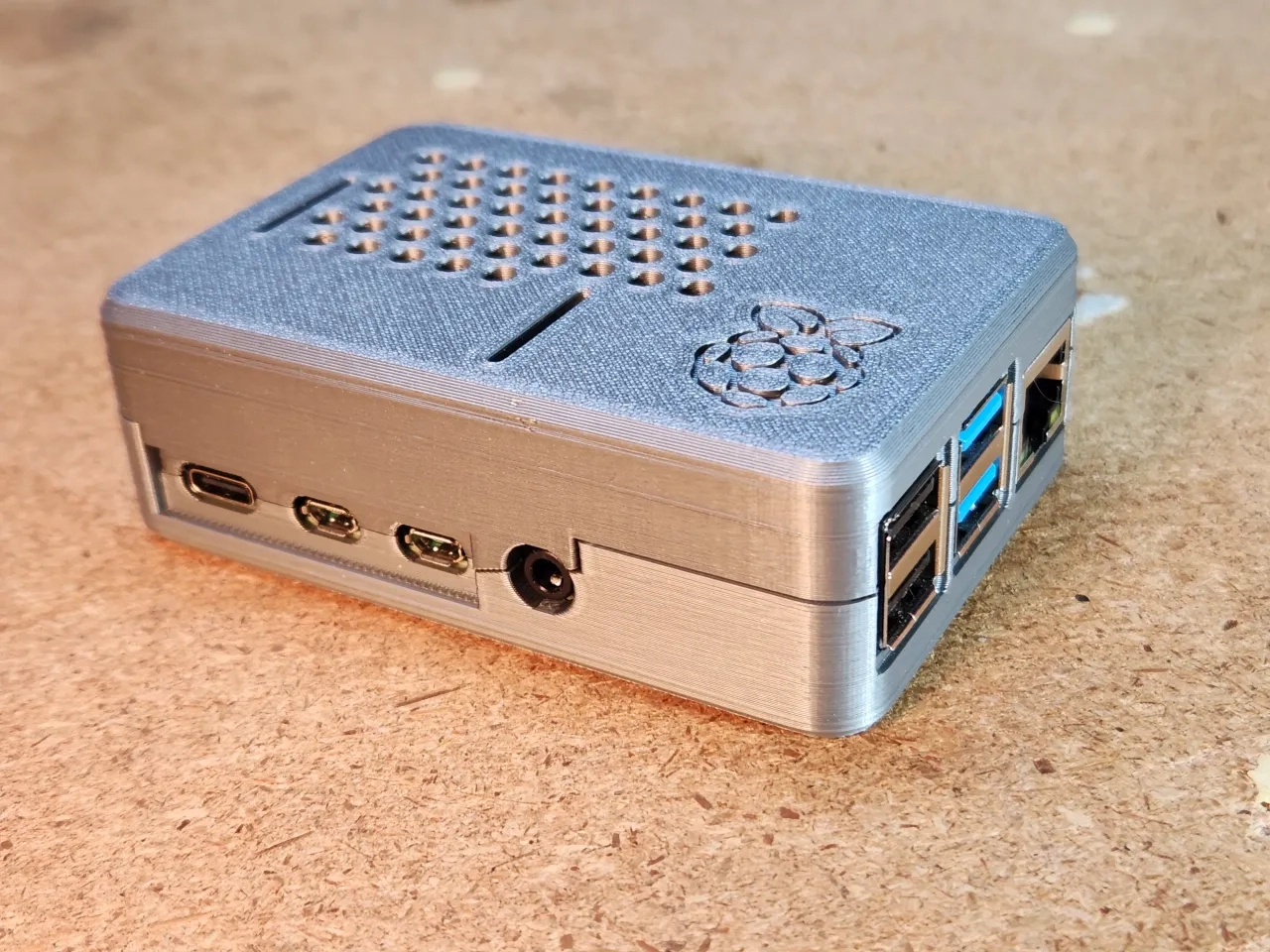 Full-Featured Raspberry Pi 4 Model B Casegrant Root | Download for 3d Printable Raspberry Pi 4 Case